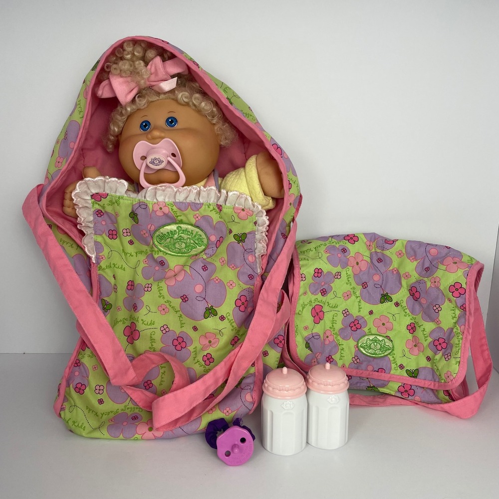 Cabbage Patch Kids 2004 Play Along Doll Blonde Blue Eyes Carrier Bag Bottles Set